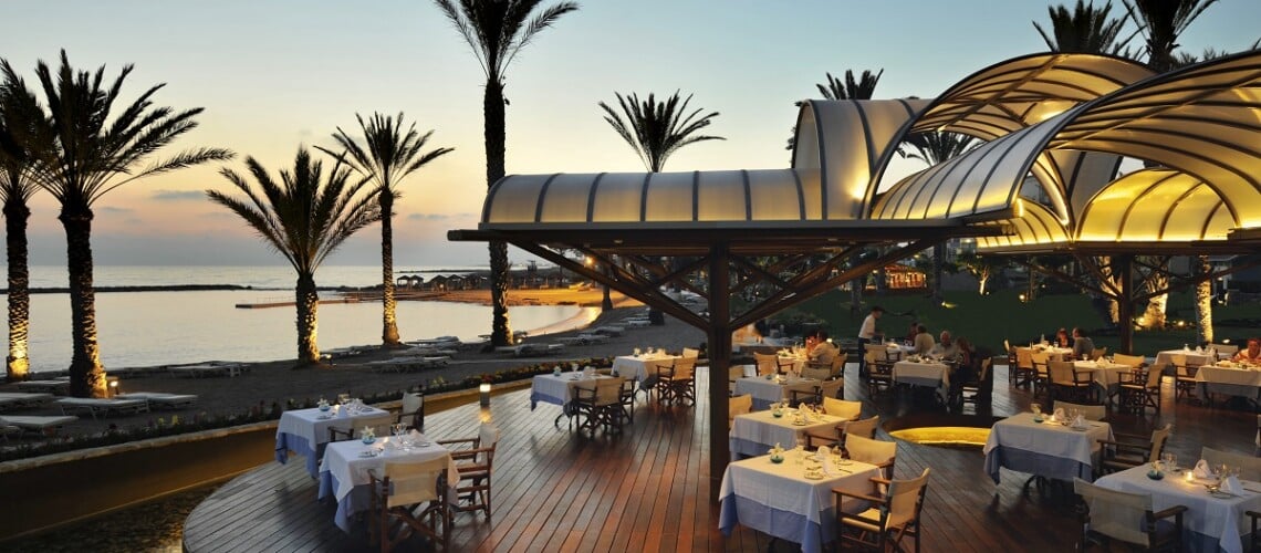 11 PIONEER BEACH HOTEL THALASSA MEDITERRANEAN RESTAURANT