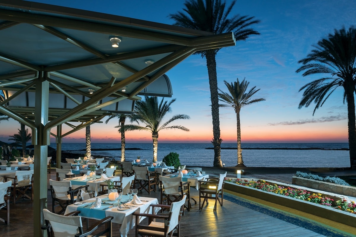 12 PIONEER BEACH HOTEL THALASSA MEDITERRANEAN RESTAURANT