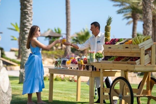 17 PIONEER BEACH HOTEL FRUITOPIA