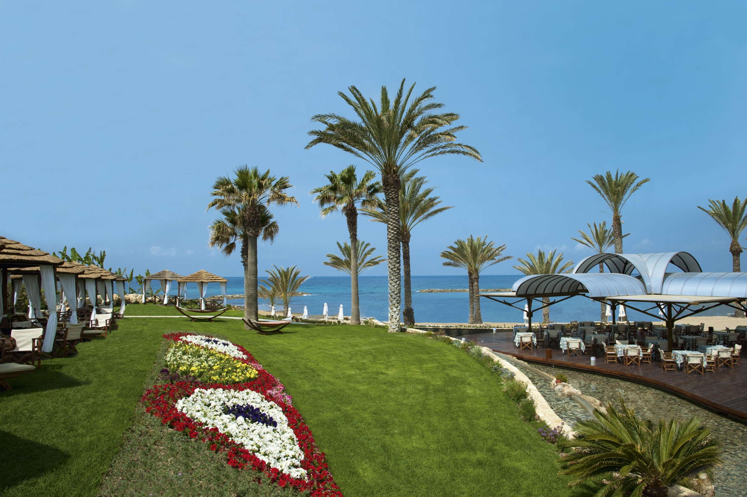 9.1 PIONEER BEACH HOTEL CABANAS BY THE BEACH